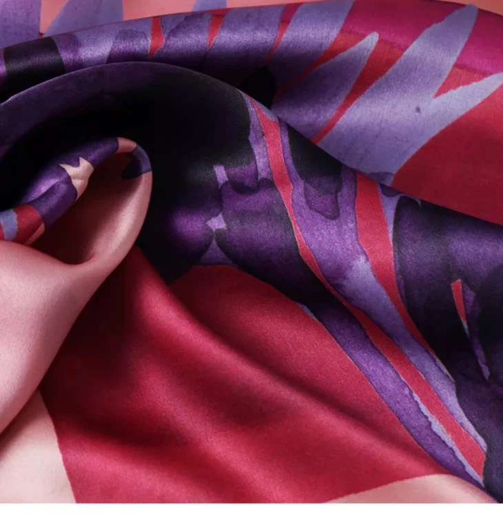 China Silk Cushion  Supplier