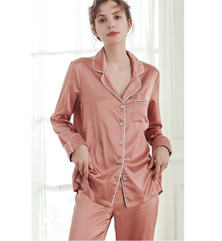 22mm Classic Two Piece Silk Pajamas Women