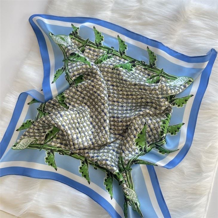 Fashion Custom Print Luxury Square Silk Scarf